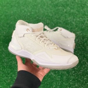 New Balance Kawhi 1 Mens Basketball Shoes White Metallic Gold BBKLSWW1 NEW Multi
